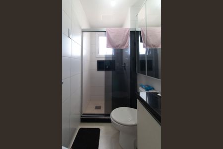 Apartamento à venda com 62m², 2 quartos e 2 vagas Apartamento à venda com 62m², 2 quartos e 2 vagasBanheiro da Suíte