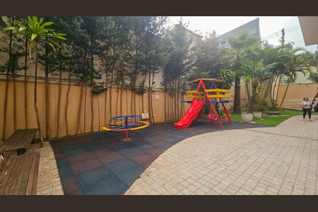Apartamento para alugar com 49m², 2 quartos e 1 vaga Apartamento para alugar com 49m², 2 quartos e 1 vagaÁrea comum - Playground