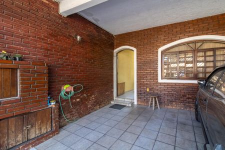 Casa à venda com 150m², 4 quartos e 2 vagas Casa à venda com 150m², 4 quartos e 2 vagasGaragem