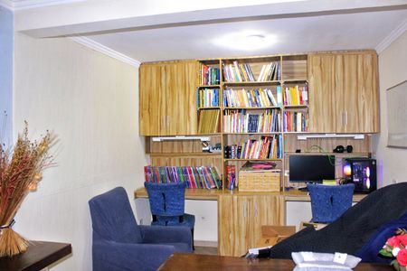 Casa à venda com 315m², 4 quartos e 6 vagasSala