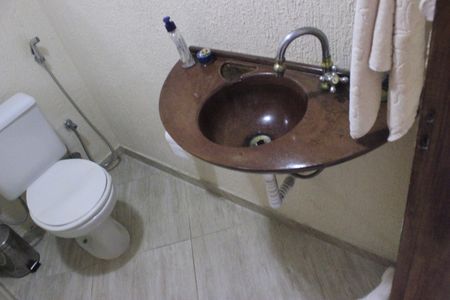 Casa à venda com 315m², 4 quartos e 6 vagasLavabo