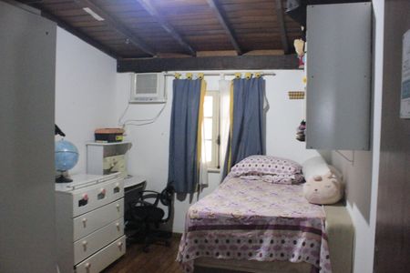 Casa à venda com 315m², 4 quartos e 6 vagasSuíte 2