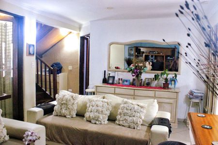 Casa à venda com 315m², 4 quartos e 6 vagasSala