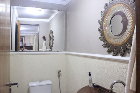 Casa à venda com 315m², 4 quartos e 6 vagasLavabo