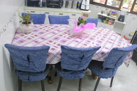 Casa à venda com 315m², 4 quartos e 6 vagasCozinha