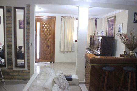 Casa à venda com 315m², 4 quartos e 6 vagasSala