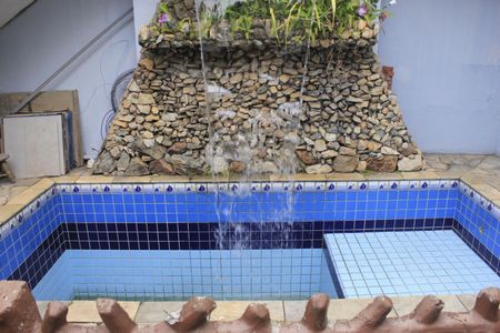 Casa à venda com 315m², 4 quartos e 6 vagasPiscina