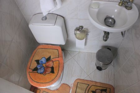 Casa à venda com 315m², 4 quartos e 6 vagasBanheiro da edícula