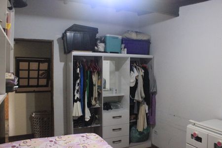 Casa à venda com 315m², 4 quartos e 6 vagasSuíte 2