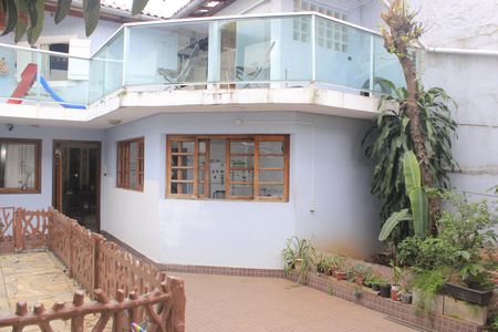 Casa à venda com 315m², 4 quartos e 6 vagasQuintal com piscina