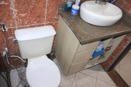 Casa à venda com 315m², 4 quartos e 6 vagasBanheiro da Suíte 1