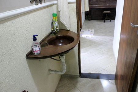 Casa à venda com 315m², 4 quartos e 6 vagasLavabo