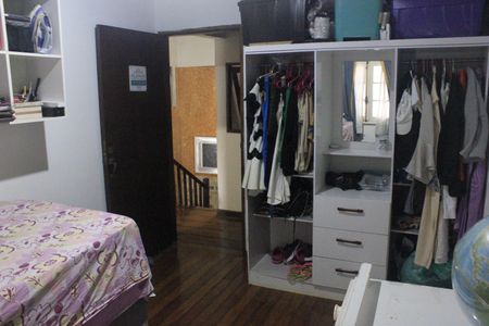 Casa à venda com 315m², 4 quartos e 6 vagasSuíte 2