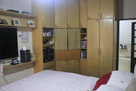 Casa à venda com 315m², 4 quartos e 6 vagasSuíte 4