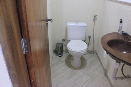 Casa à venda com 315m², 4 quartos e 6 vagasLavabo