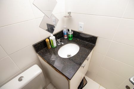 Apartamento à venda com 68m², 2 quartos e 1 vagaBanheiro Social