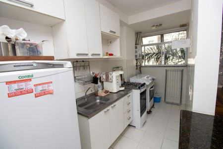 Apartamento à venda com 68m², 2 quartos e 1 vagaCozinha