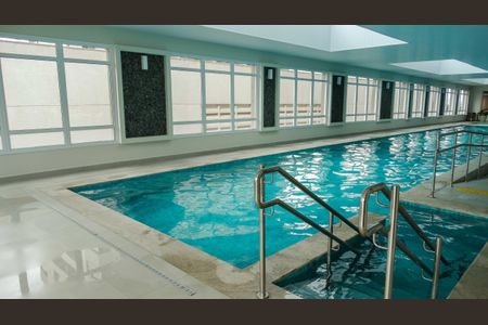 Apartamento à venda com 83m², 2 quartos e 2 vagasÁrea comum - Piscina