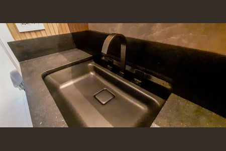 Apartamento à venda com 83m², 2 quartos e 2 vagasBanheiro Social