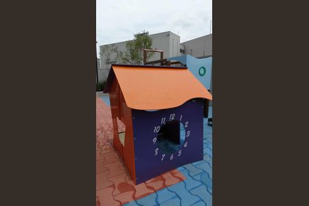 Apartamento à venda com 83m², 2 quartos e 2 vagasÁrea comum - Playground