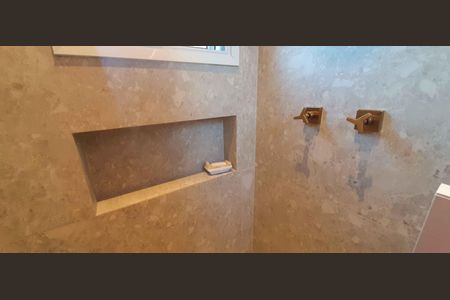 Apartamento à venda com 83m², 2 quartos e 2 vagasBanheiro da Suíte