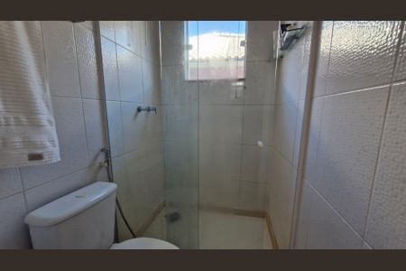 Casa de condomínio à venda com 200m², 4 quartos e 1 vaga Casa de condomínio à venda com 200m², 4 quartos e 1 vagaBanheiro da Suíte 1