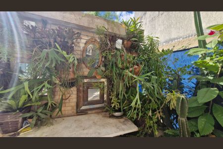 Casa de condomínio à venda com 200m², 4 quartos e 1 vaga Casa de condomínio à venda com 200m², 4 quartos e 1 vagaChurrasqueira