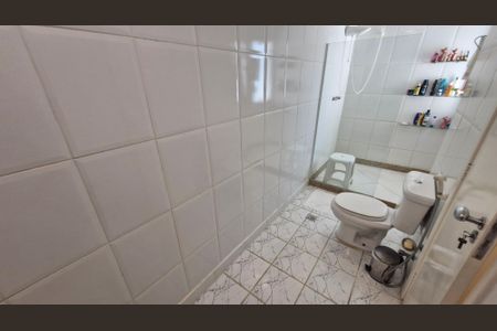 Casa de condomínio à venda com 200m², 4 quartos e 1 vaga Casa de condomínio à venda com 200m², 4 quartos e 1 vagaBanheiro da Suíte 3