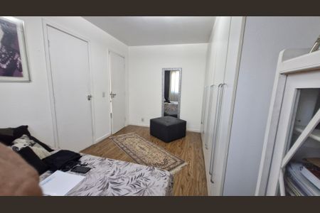 Casa de condomínio à venda com 200m², 4 quartos e 1 vaga Casa de condomínio à venda com 200m², 4 quartos e 1 vagaSuíte 1