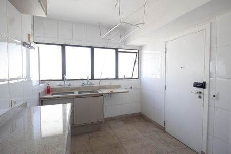Apartamento para alugar com 503m², 3 quartos e 4 vagasÁrea de serviço