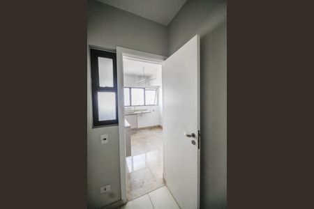 Apartamento para alugar com 503m², 3 quartos e 4 vagasQuarto de serviço 1