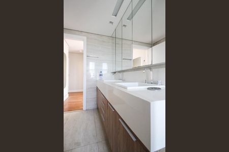 Apartamento para alugar com 503m², 3 quartos e 4 vagasBanheiro da Suíte 3