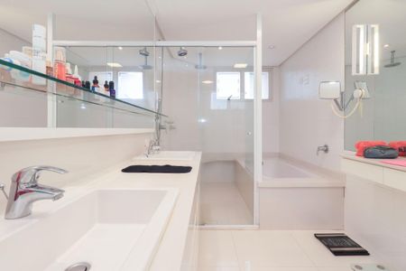 Apartamento à venda com 204m², 2 quartos e 3 vagas Apartamento à venda com 204m², 2 quartos e 3 vagasFoto 43