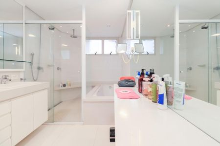 Apartamento à venda com 204m², 2 quartos e 3 vagas Apartamento à venda com 204m², 2 quartos e 3 vagasFoto 41