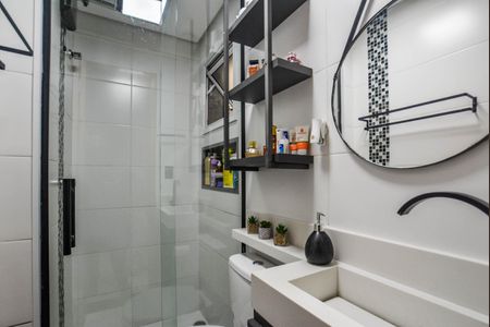 Apartamento à venda com 46m², 2 quartos e 1 vaga Apartamento à venda com 46m², 2 quartos e 1 vagaBanheiro