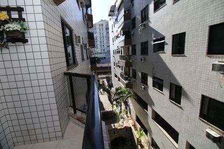 Apartamento à venda com 80m², 2 quartos e 1 vagaVaranda