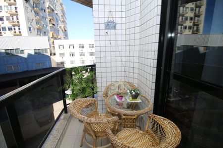 Apartamento à venda com 80m², 2 quartos e 1 vagaVaranda