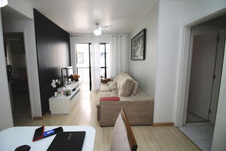 Apartamento à venda com 80m², 2 quartos e 1 vagaSala