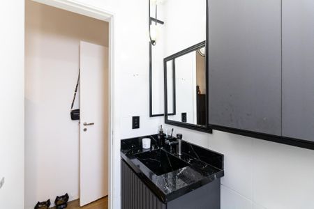 Apartamento à venda com 67m², 2 quartos e 1 vaga Apartamento à venda com 67m², 2 quartos e 1 vagaBanheiro da Suíte