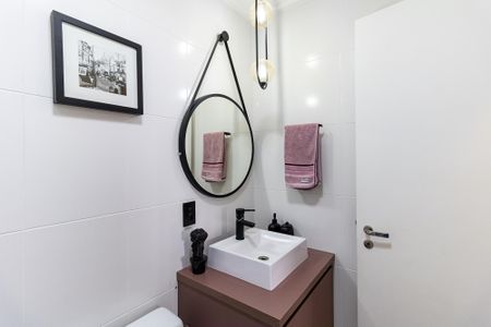 Apartamento à venda com 67m², 2 quartos e 1 vaga Apartamento à venda com 67m², 2 quartos e 1 vagaBanheiro Social