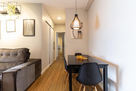 Apartamento à venda com 67m², 2 quartos e 1 vaga Apartamento à venda com 67m², 2 quartos e 1 vagaSala