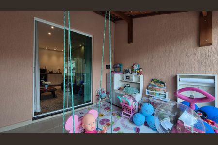 Casa à venda com 144m², 3 quartos e 2 vagasSala