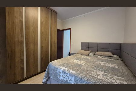 Casa à venda com 144m², 3 quartos e 2 vagasSuíte