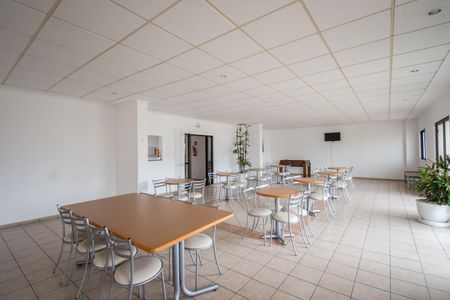 Apartamento para alugar com 84m², 2 quartos e 2 vagas Apartamento para alugar com 84m², 2 quartos e 2 vagasÁrea comum - Salão de festas