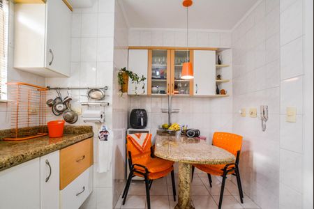 Apartamento para alugar com 84m², 2 quartos e 2 vagas Apartamento para alugar com 84m², 2 quartos e 2 vagasCozinha