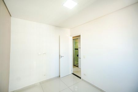Apartamento à venda com 60m², 3 quartos e 1 vagaQuarto 02