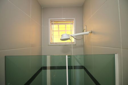 Casa à venda com 150m², 2 quartos e sem vagaBanheiro da Suíte