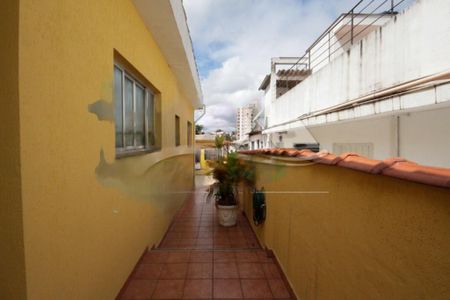 Casa à venda com 4 quartos, 200m² em Cambuci, São Paulo