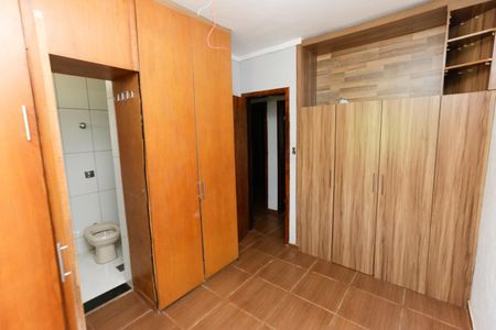 Apartamento à venda com 76m², 3 quartos e 2 vagasSuíte
