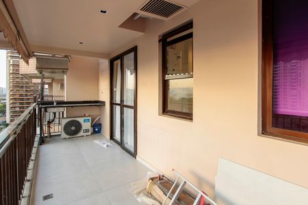 Apartamento à venda com 65m², 1 quarto e 1 vagaVaranda